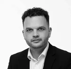 SmitsvdBroek-Muftuoglu-300×290-02